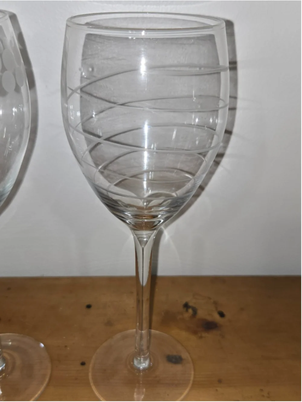 Vintage Pier 1 Imports Assorted Etched Wine Glasses Set of 4 Retired Never Used